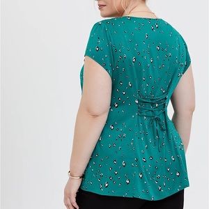 Torrid • Emerald Green Leopard Print Button & Corset Back Blouse